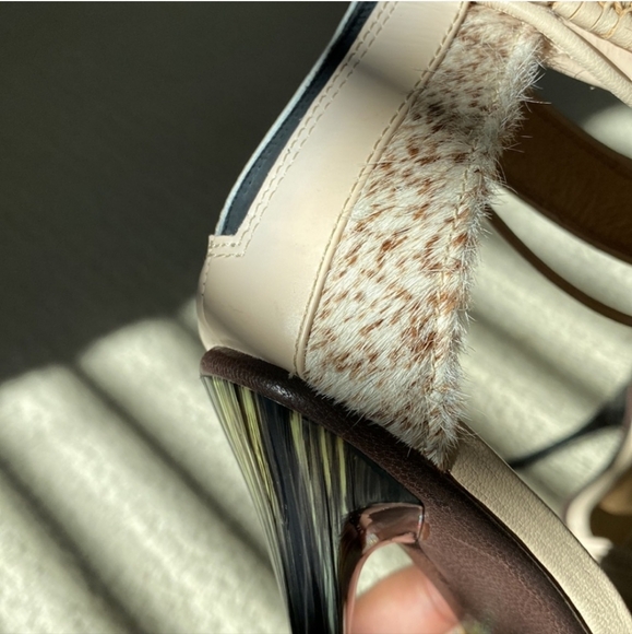 Shoes - Picture 3 of 7